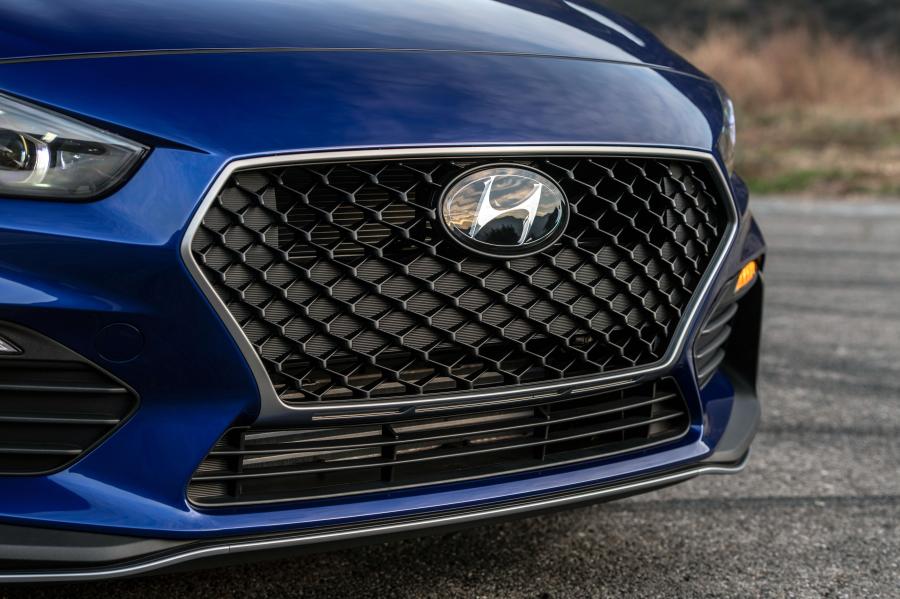 Детали экстерьера Hyundai Elantra GT N Line (PD) 2019 года  (фото 26 из 40)
